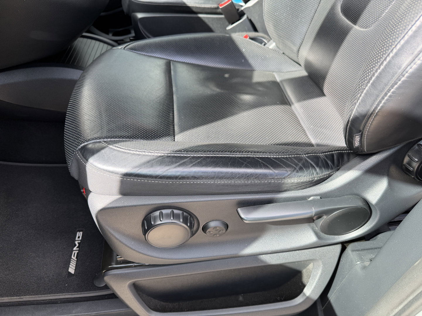 Mercedes-Benz V-Klasse 250d Lang L2H1 DC 5 persoons Edition / vaste prijs rijklaar € 36.950 ex btw / lease vanaf € 603 / leer / burmester / AMG / dubbele schuifdeur electrisch / trekhaak