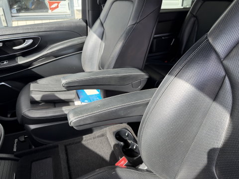 Mercedes-Benz V-Klasse 250d Lang L2H1 DC 5 persoons Edition / vaste prijs rijklaar € 36.950 ex btw / lease vanaf € 603 / leer / burmester / AMG / dubbele schuifdeur electrisch / trekhaak