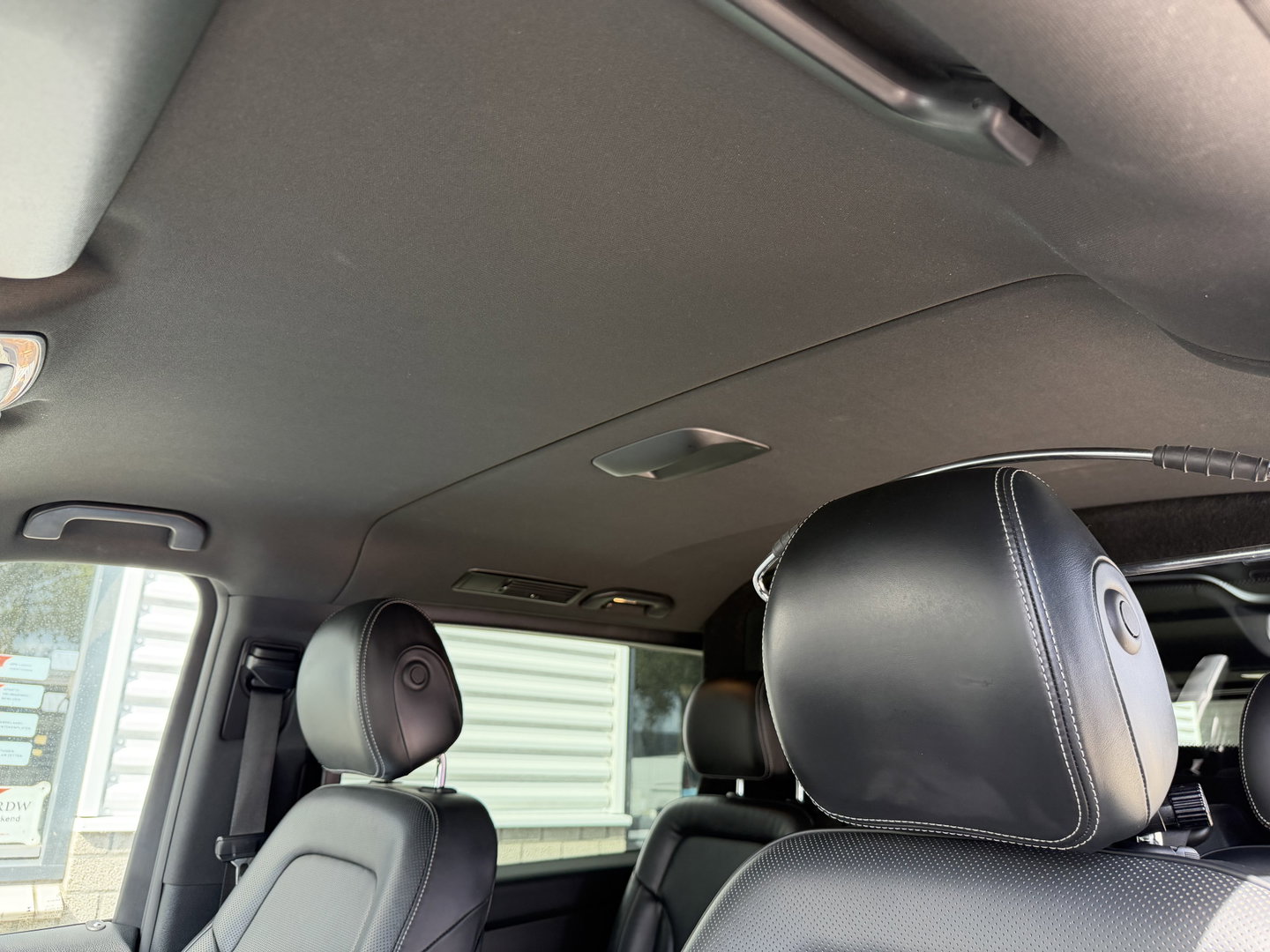Mercedes-Benz V-Klasse 250d Lang L2H1 DC 5 persoons Edition / vaste prijs rijklaar € 36.950 ex btw / lease vanaf € 603 / leer / burmester / AMG / dubbele schuifdeur electrisch / trekhaak