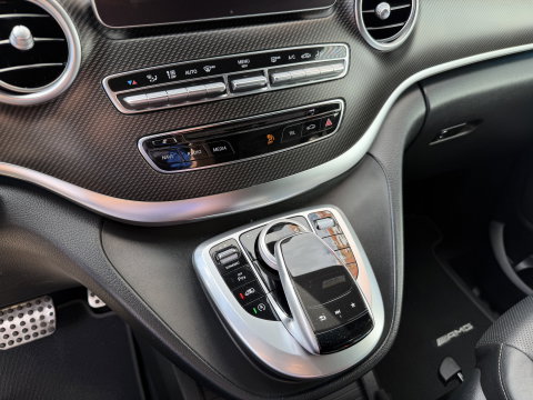 Mercedes-Benz V-Klasse 250d Lang L2H1 DC 5 persoons Edition / vaste prijs rijklaar € 36.950 ex btw / lease vanaf € 603 / leer / burmester / AMG / dubbele schuifdeur electrisch / trekhaak