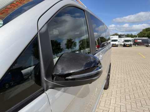 Mercedes-Benz V-Klasse 250d Lang L2H1 DC 5 persoons Edition / vaste prijs rijklaar € 36.950 ex btw / lease vanaf € 603 / leer / burmester / AMG / dubbele schuifdeur electrisch / trekhaak