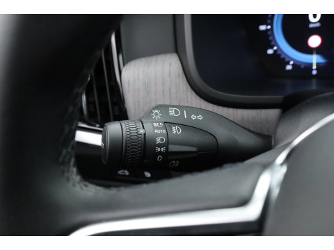 Volvo V90 2.0 T6 Plug-in hybrid AWD Ultimate Dark | Long Range | Pano | 360 camera | Blis | ACC | H&K Audio | Mem Stoelen |