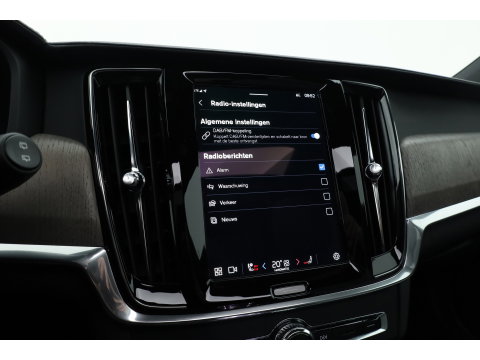 Volvo V90 2.0 T6 Plug-in hybrid AWD Ultimate Dark | Long Range | Pano | 360 camera | Blis | ACC | H&K Audio | Mem Stoelen |