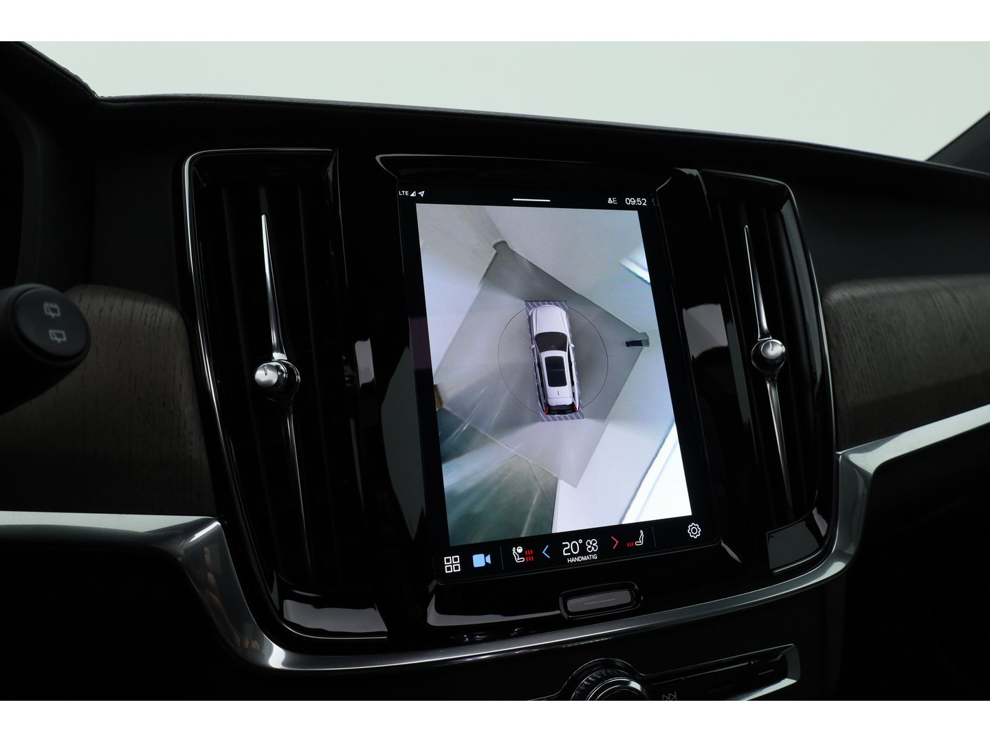 Volvo V90 2.0 T6 Plug-in hybrid AWD Ultimate Dark | Long Range | Pano | 360 camera | Blis | ACC | H&K Audio | Mem Stoelen |