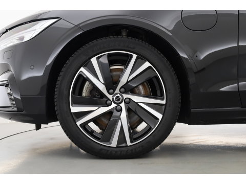 Volvo V90 2.0 T6 Plug-in hybrid AWD Ultimate Dark | Long Range | Pano | 360 camera | Blis | ACC | H&K Audio | Mem Stoelen |