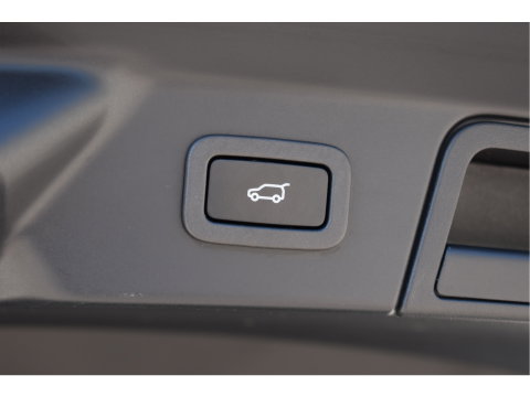 Land Rover Range Rover Velar 2.0 P250 Turbo AWD R-Dynamic S Driver Pack | Pano.dak | Afn.trekhaak | Camera | Keyless | Elekt.stoelen | Adapt.CC | Stoelverwarming | Full LED