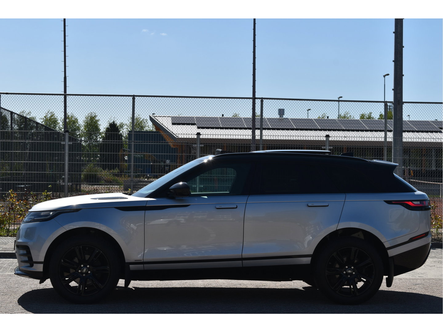 Land Rover Range Rover Velar 2.0 P250 Turbo AWD R-Dynamic S Driver Pack | Pano.dak | Afn.trekhaak | Camera | Keyless | Elekt.stoelen | Adapt.CC | Stoelverwarming | Full LED
