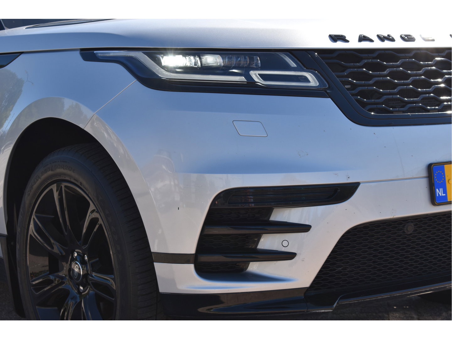 Land Rover Range Rover Velar 2.0 P250 Turbo AWD R-Dynamic S Driver Pack | Pano.dak | Afn.trekhaak | Camera | Keyless | Elekt.stoelen | Adapt.CC | Stoelverwarming | Full LED