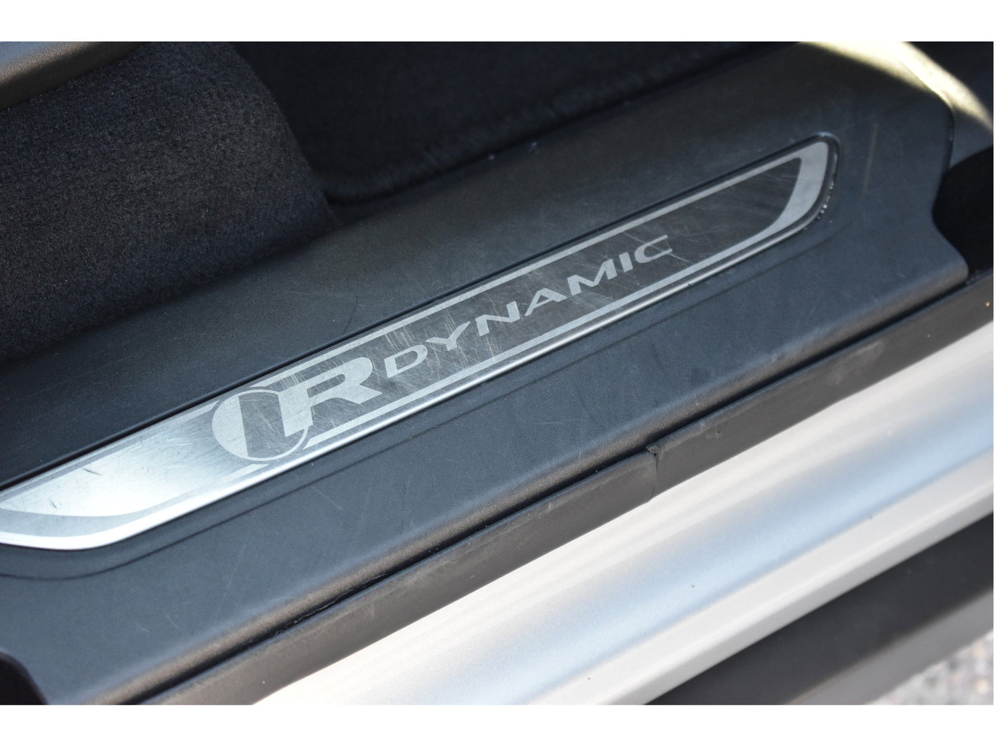 Land Rover Range Rover Velar 2.0 P250 Turbo AWD R-Dynamic S Driver Pack | Pano.dak | Afn.trekhaak | Camera | Keyless | Elekt.stoelen | Adapt.CC | Stoelverwarming | Full LED