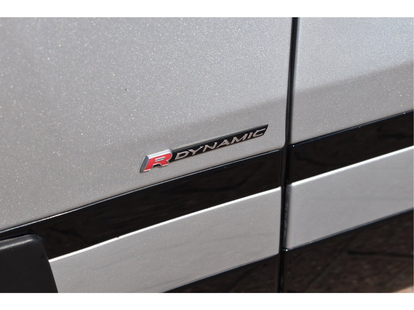 Land Rover Range Rover Velar 2.0 P250 Turbo AWD R-Dynamic S Driver Pack | Pano.dak | Afn.trekhaak | Camera | Keyless | Elekt.stoelen | Adapt.CC | Stoelverwarming | Full LED