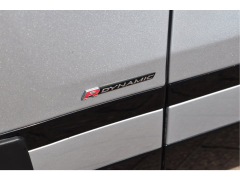 Land Rover Range Rover Velar 2.0 P250 Turbo AWD R-Dynamic S Driver Pack | Pano.dak | Afn.trekhaak | Camera | Keyless | Elekt.stoelen | Adapt.CC | Stoelverwarming | Full LED