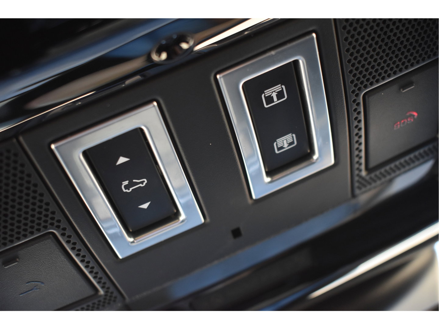 Land Rover Range Rover Velar 2.0 P250 Turbo AWD R-Dynamic S Driver Pack | Pano.dak | Afn.trekhaak | Camera | Keyless | Elekt.stoelen | Adapt.CC | Stoelverwarming | Full LED