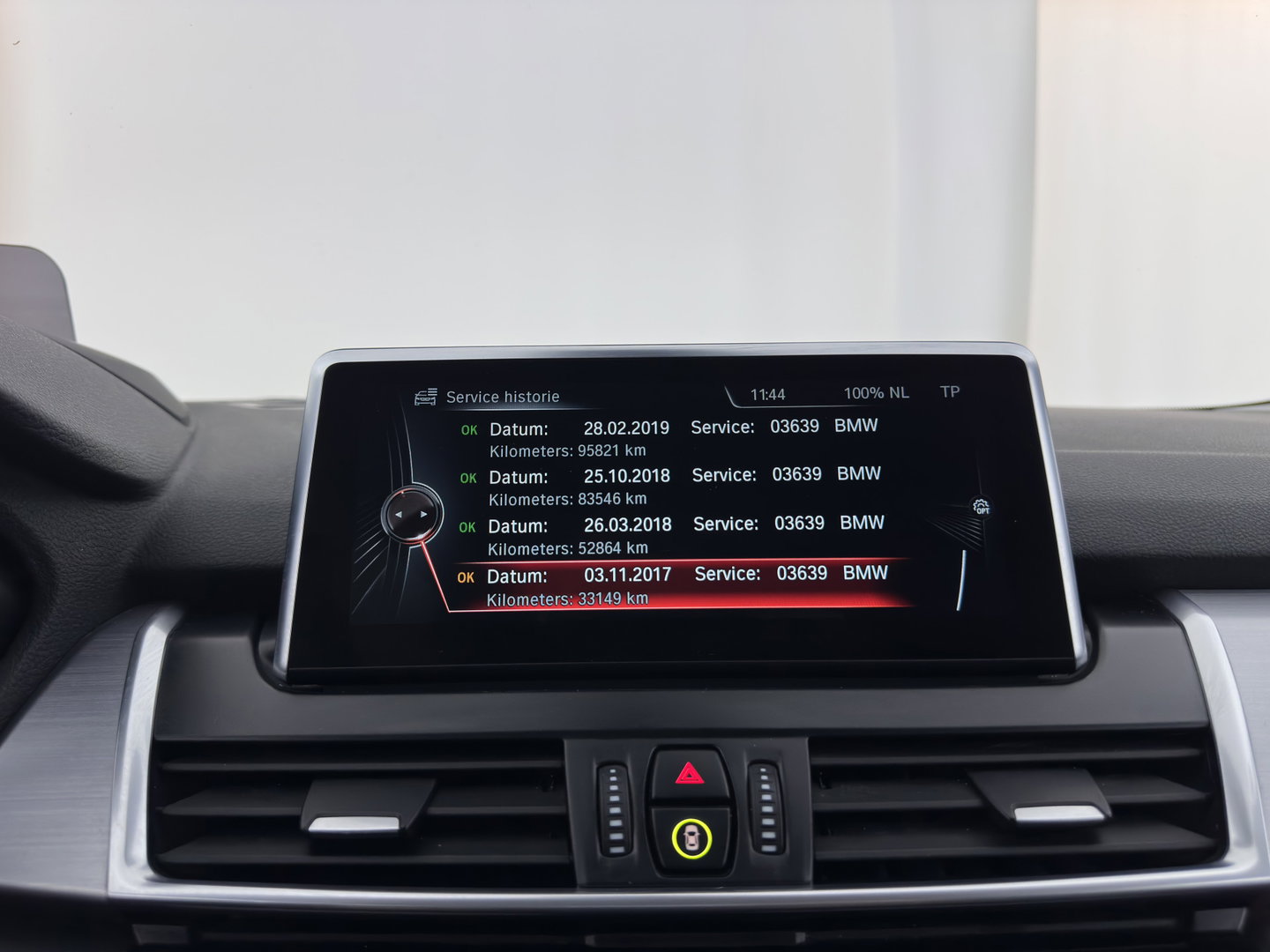 BMW 2 Serie Gran Tourer 216d [7-Pers.] High Executive (INCL.BTW) Aut. *HEAD-UP | ADAPTIVE-CRUISE | LEATHER | FULL-LED | HIFI-SOUND | KEYLESS | NAVI-FULLMAP | HEATED-SPORTSEATS | PRIVACY-GLASS | ECC | PDC | 17''ALU | TOWBAR*
