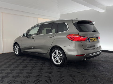 BMW 2 Serie Gran Tourer 216d [7-Pers.] High Executive (INCL.BTW) Aut. *HEAD-UP | ADAPTIVE-CRUISE | LEATHER | FULL-LED | HIFI-SOUND | KEYLESS | NAVI-FULLMAP | HEATED-SPORTSEATS | PRIVACY-GLASS | ECC | PDC | 17''ALU | TOWBAR*