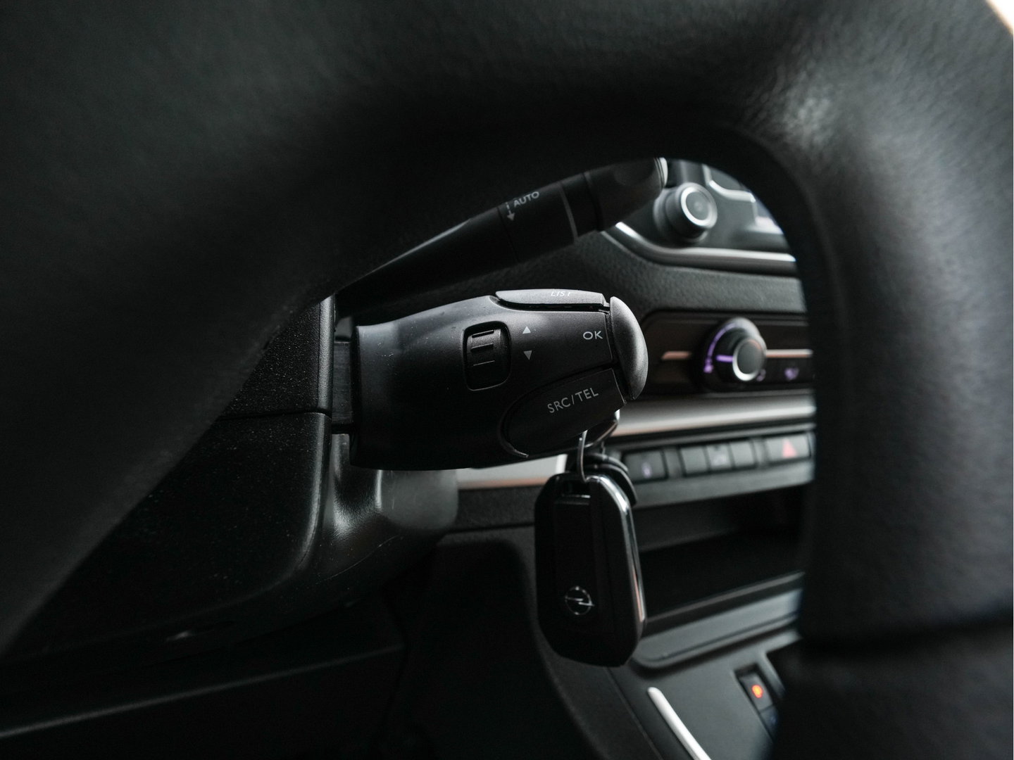 Opel Vivaro Electric Edition M L2/H1 50 kWh 3-Pers [ 3-Fase-11kw] Aut. *DIGI-COCKPIT | AIRCO | PDC | CRUISE | CCS-FASTLOADER*