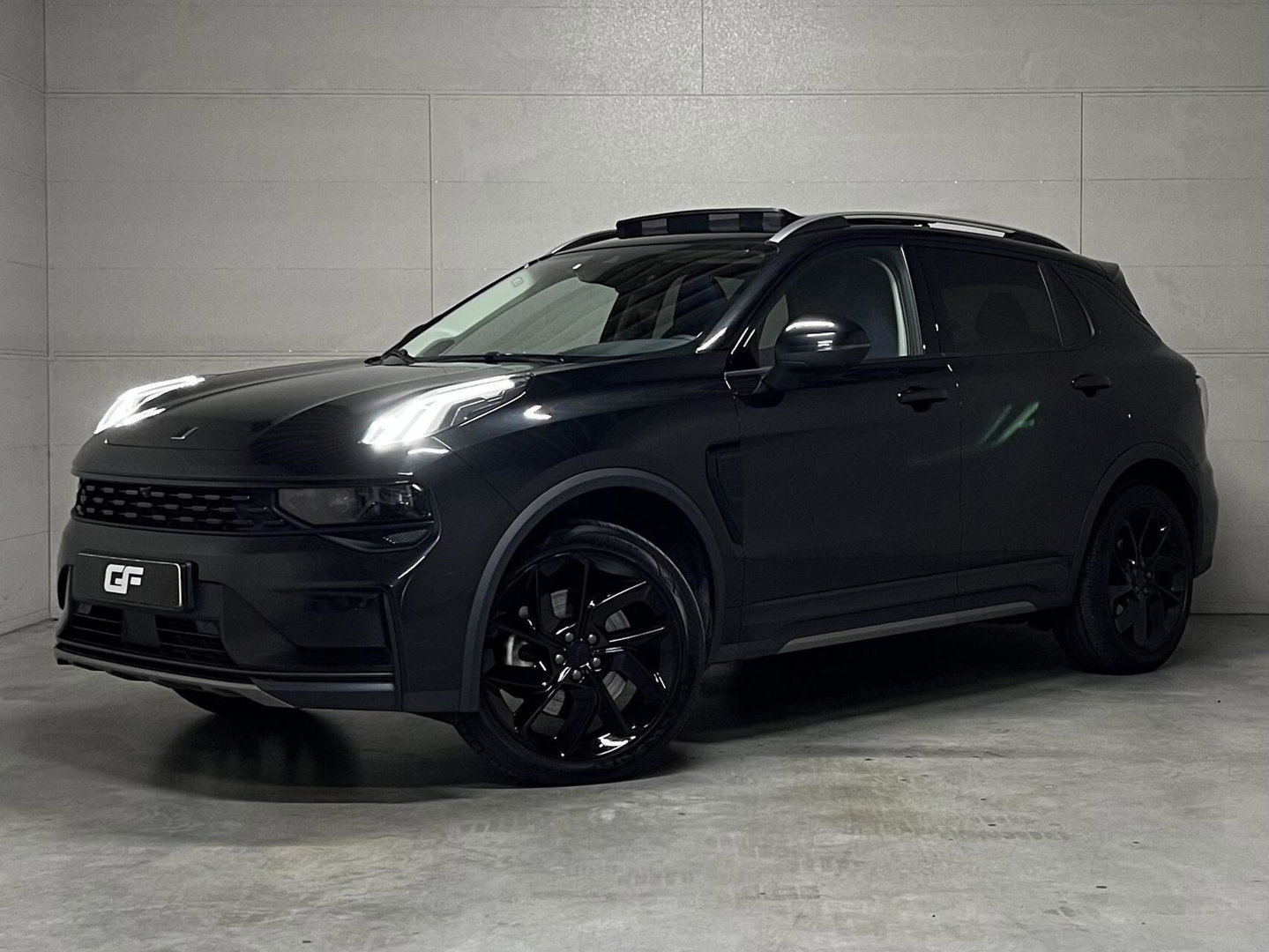 Lynk & Co 01 1.5 Plug-in Black Edition Sfeerver. CarPlay 360°