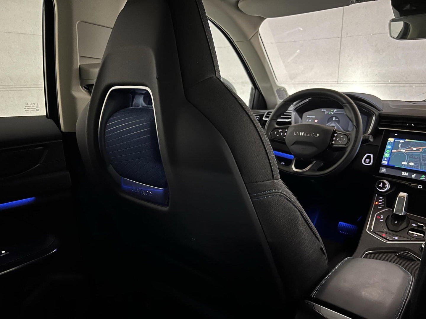 Lynk & Co 01 1.5 Plug-in Black Edition Sfeerver. CarPlay 360°