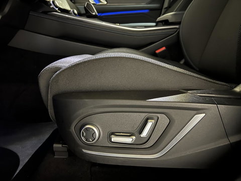 Lynk & Co 01 1.5 Plug-in Black Edition Sfeerver. CarPlay 360°