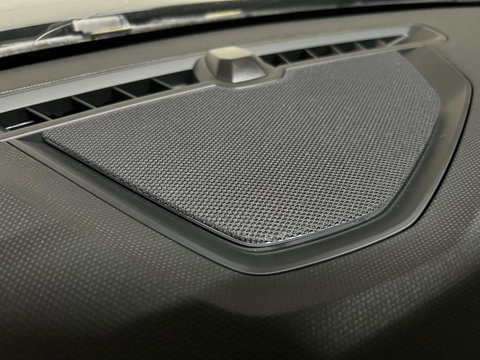 Lynk & Co 01 1.5 Plug-in Black Edition Sfeerver. CarPlay 360°