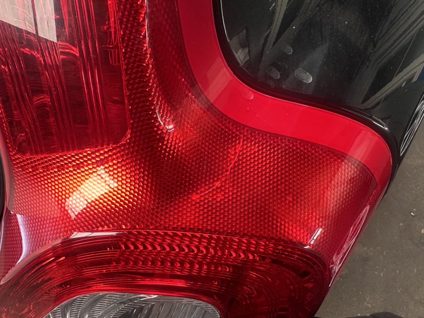 Volvo C30 1.6 D2 R-Edition *LEATHER-FABRIC | NAVI-FULLMAP | ECC | PDC | CRUISE | 17''ALU | TOWBAR*