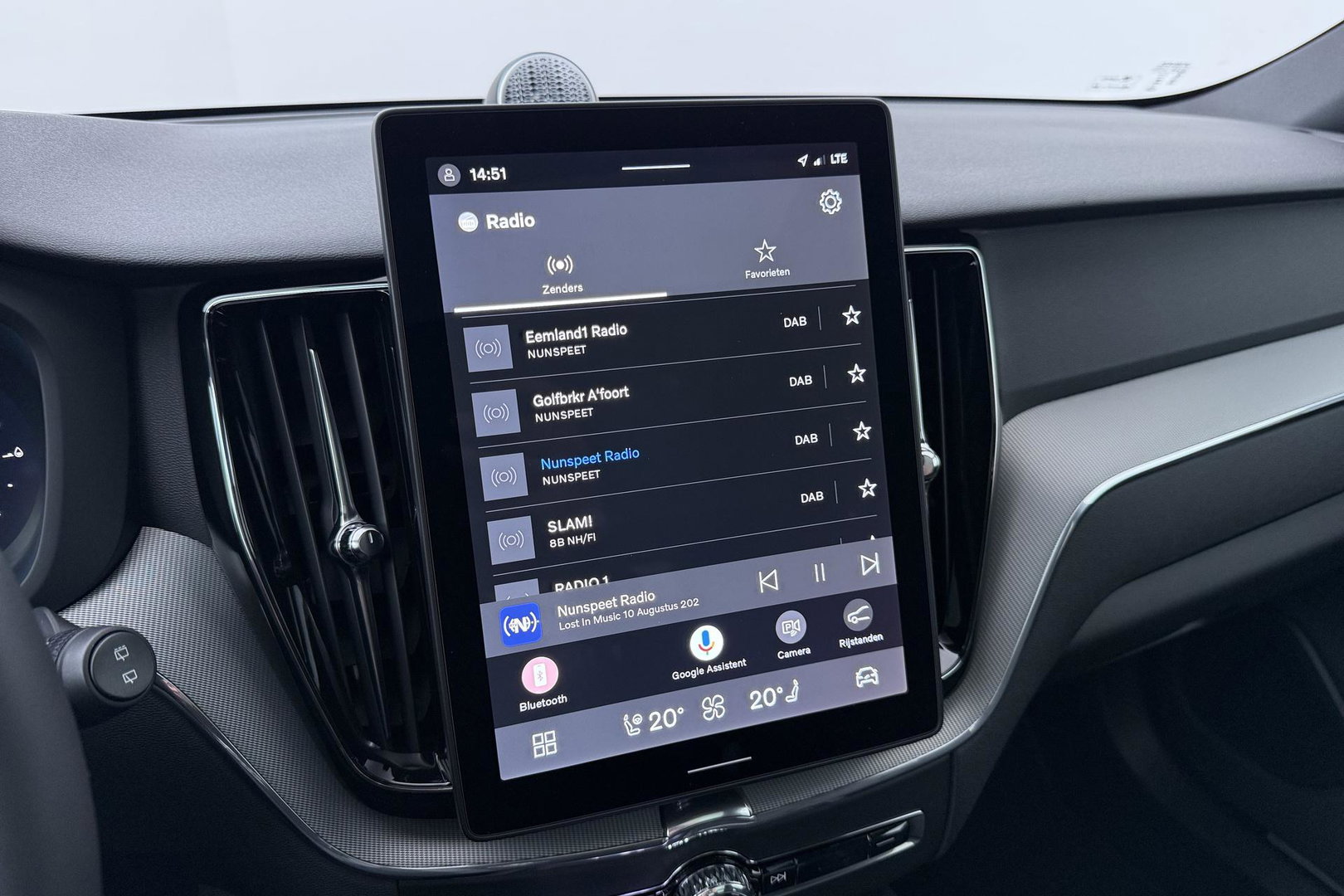 Volvo XC60 T6 Plug-in hybrid Plus Black Edition | ACC | Bowers&Wilkins | Panoramadak | Trekhaak | 360° Camera | Massage+Ventilatie | Head-Up | 21 Inch