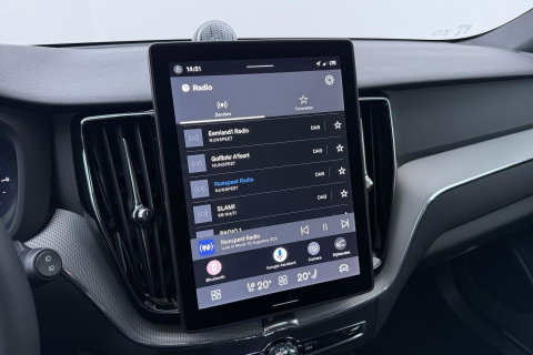 Volvo XC60 T6 Plug-in hybrid Plus Black Edition | ACC | Bowers&Wilkins | Panoramadak | Trekhaak | 360° Camera | Massage+Ventilatie | Head-Up | 21 Inch