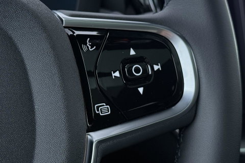 Volvo XC60 T6 Plug-in hybrid Plus Black Edition | ACC | Bowers&Wilkins | Panoramadak | Trekhaak | 360° Camera | Massage+Ventilatie | Head-Up | 21 Inch