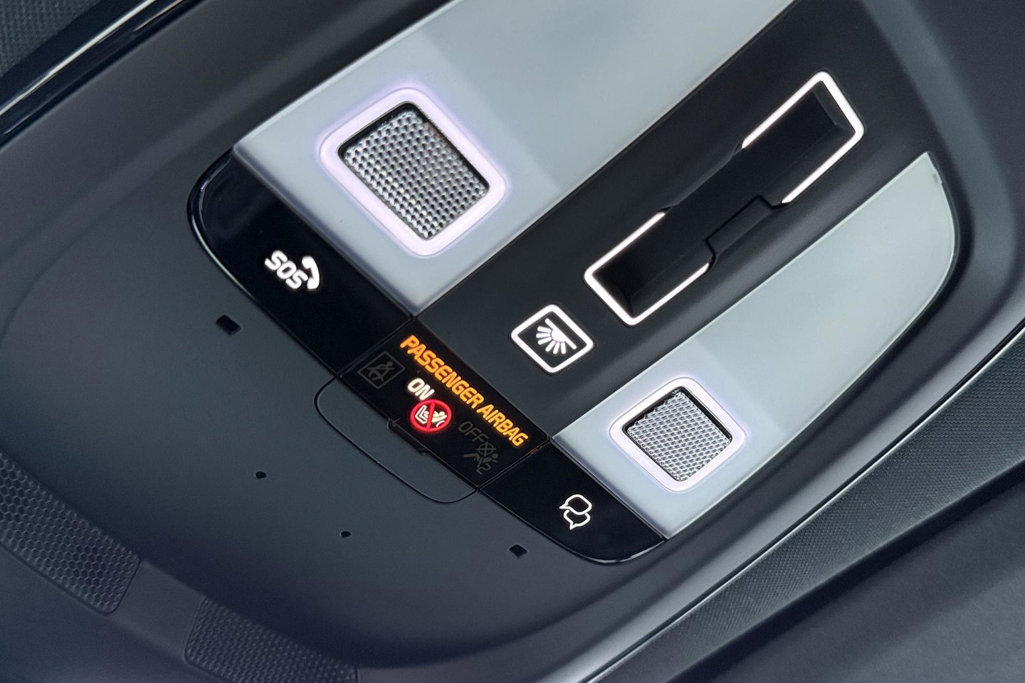 Volvo XC60 T6 Plug-in hybrid Plus Black Edition | ACC | Bowers&Wilkins | Panoramadak | Trekhaak | 360° Camera | Massage+Ventilatie | Head-Up | 21 Inch