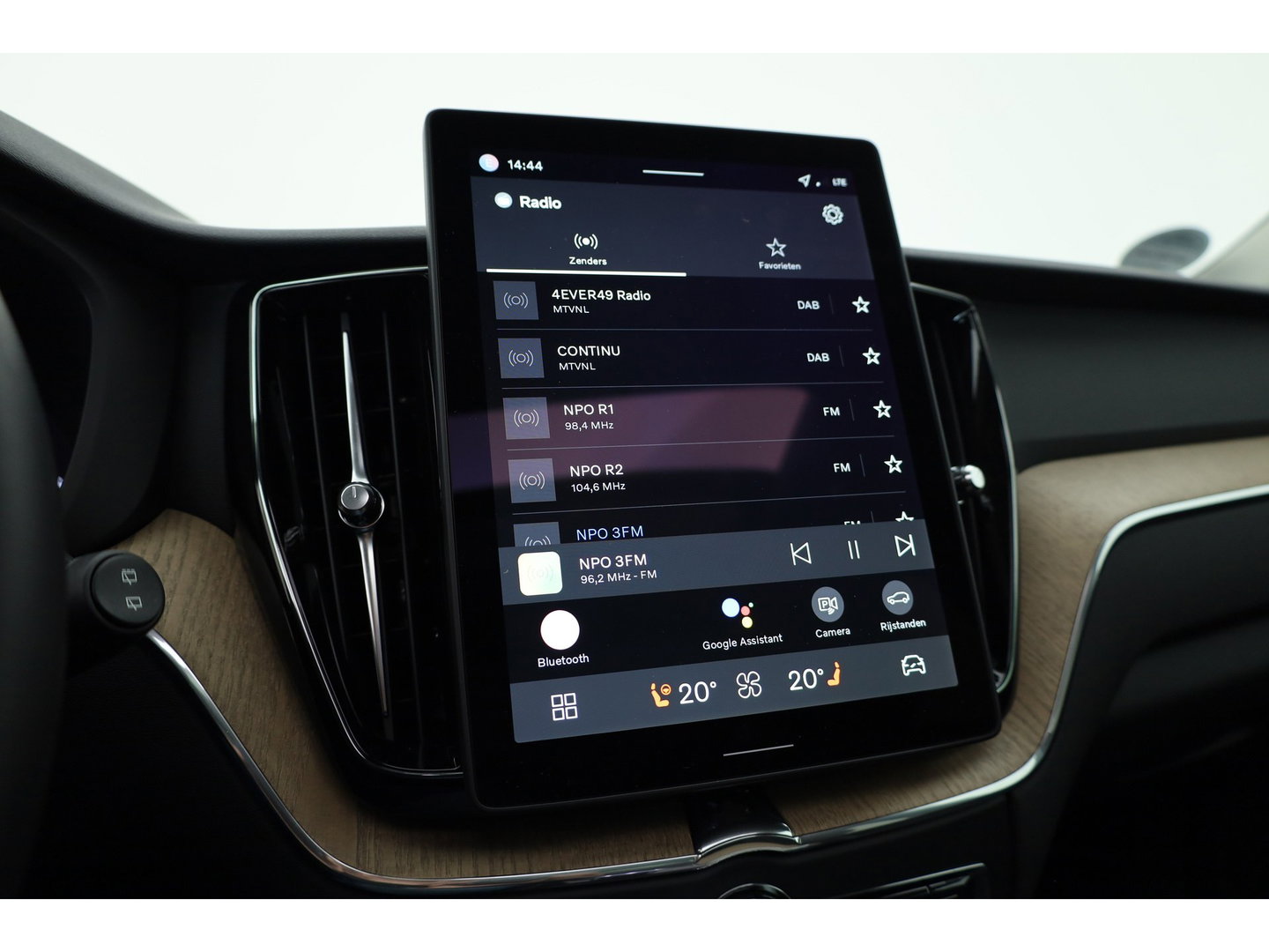 Volvo XC60 2.0 T6 Plug-in hybrid AWD Plus Dark | MY26 Facelift | Forest Lake Black Pack | Pano | 360 Cam. | Trekhaak |