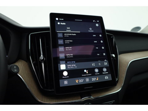 Volvo XC60 2.0 T6 Plug-in hybrid AWD Plus Dark | MY26 Facelift | Forest Lake Black Pack | Pano | 360 Cam. | Trekhaak |