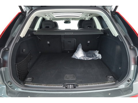 Volvo XC60 2.0 T6 Plug-in hybrid AWD Plus Dark | MY26 Facelift | Forest Lake Black Pack | Pano | 360 Cam. | Trekhaak |