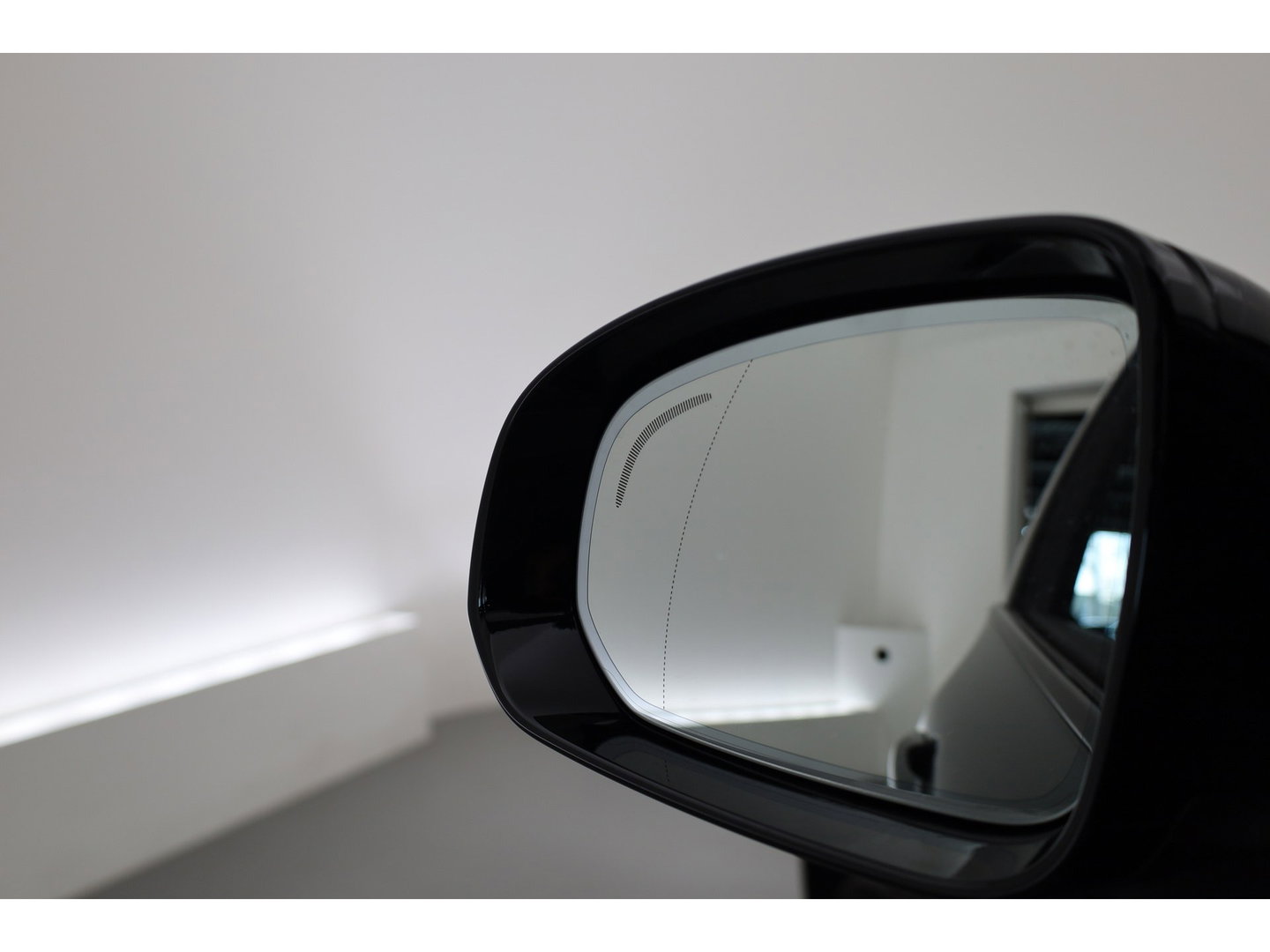 Volvo XC60 2.0 T6 Plug-in hybrid AWD Plus Dark | MY26 Facelift | Forest Lake Black Pack | Pano | 360 Cam. | Trekhaak |