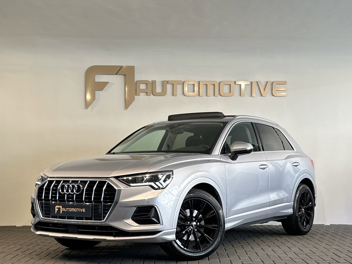 Audi Q3 35 TFSI Pro Line Pano|Camera|Stoelverwarming|Dodehoek|Keyless|ACC|Lane Assist