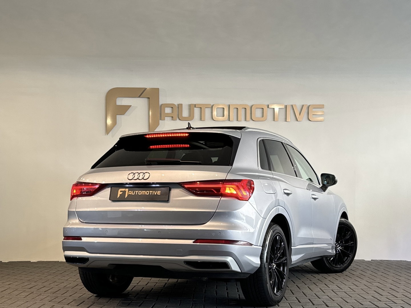 Audi Q3 35 TFSI Pro Line Pano|Camera|Stoelverwarming|Dodehoek|Keyless|ACC|Lane Assist