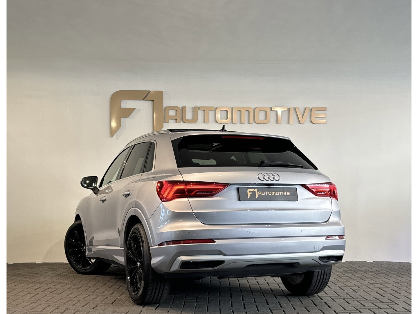 Audi Q3 35 TFSI Pro Line Pano|Camera|Stoelverwarming|Dodehoek|Keyless|ACC|Lane Assist