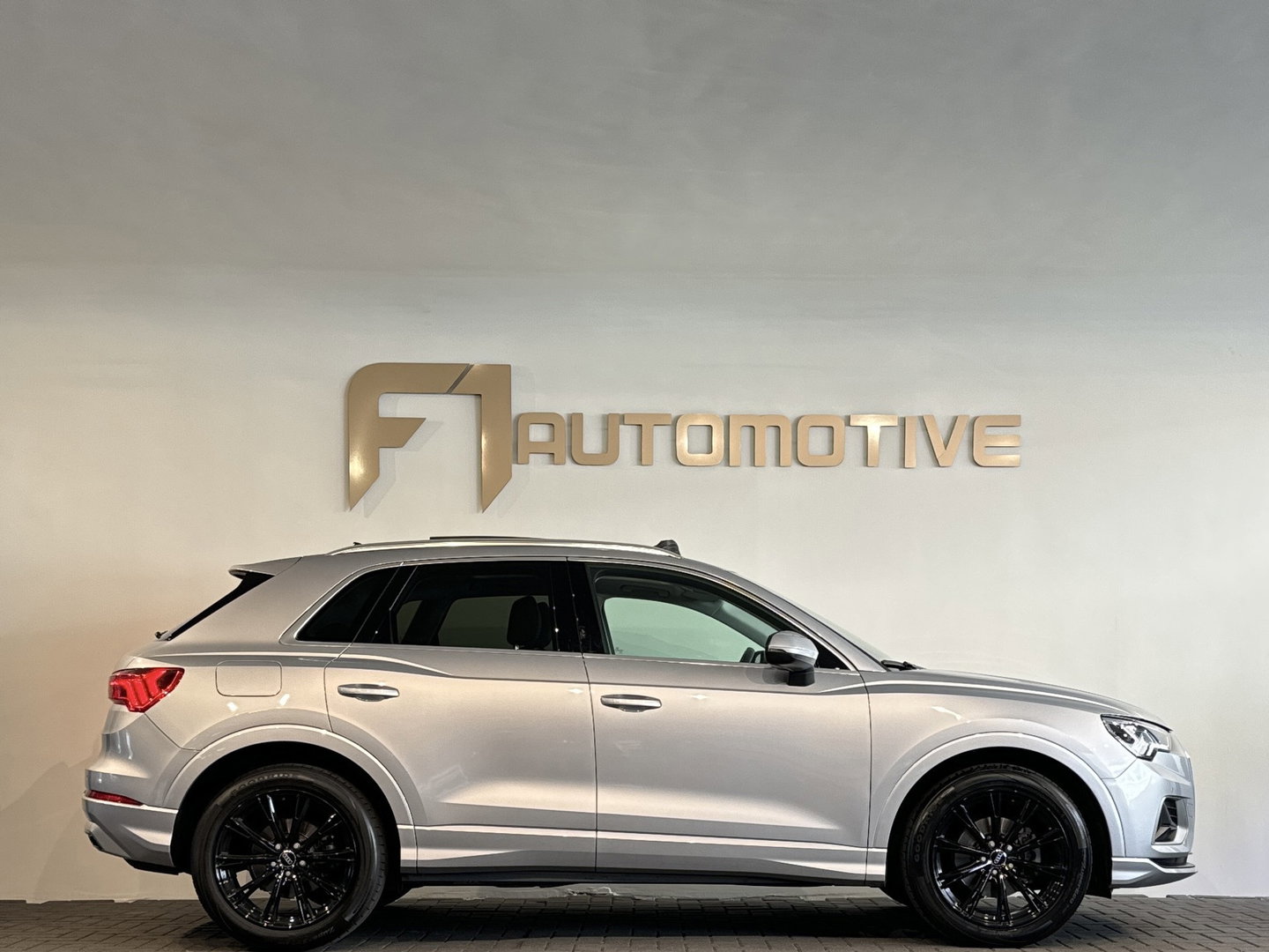 Audi Q3 35 TFSI Pro Line Pano|Camera|Stoelverwarming|Dodehoek|Keyless|ACC|Lane Assist