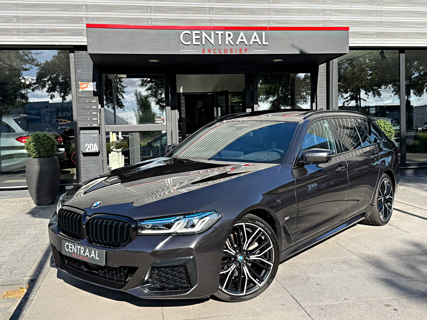 BMW 5 Serie Touring 520i High Exe M-Sport Pano|Leder|Memory|ACC|Carplay|Laser-lights|Camera