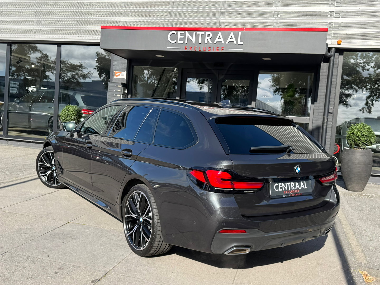 BMW 5 Serie Touring 520i High Exe M-Sport Pano|Leder|Memory|ACC|Carplay|Laser-lights|Camera