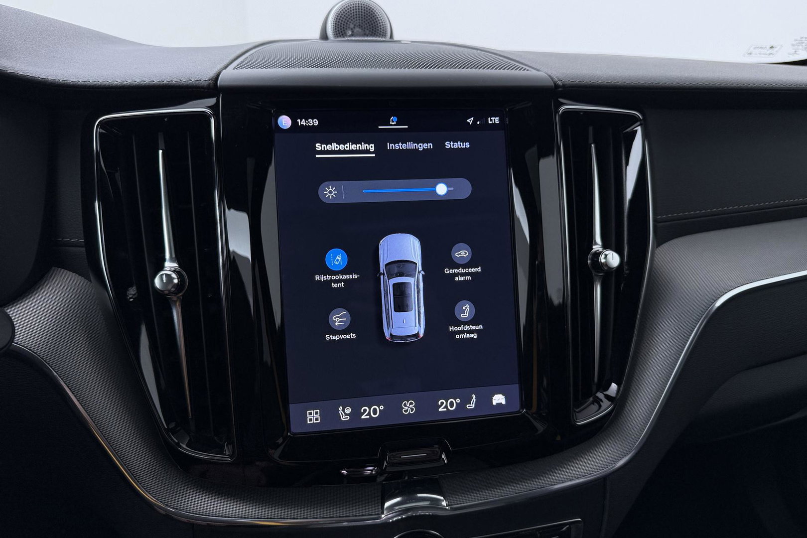 Volvo XC60 T8 Plug-in-hybrid Polestar Engineered | ACC | Bowers&Wilkins | 22 Inch | Trekhaak | Head-Up | Panoramadak