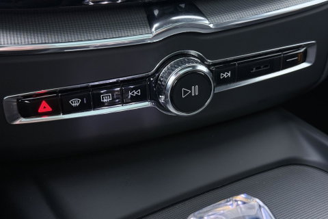 Volvo XC60 T8 Plug-in-hybrid Polestar Engineered | ACC | Bowers&Wilkins | 22 Inch | Trekhaak | Head-Up | Panoramadak
