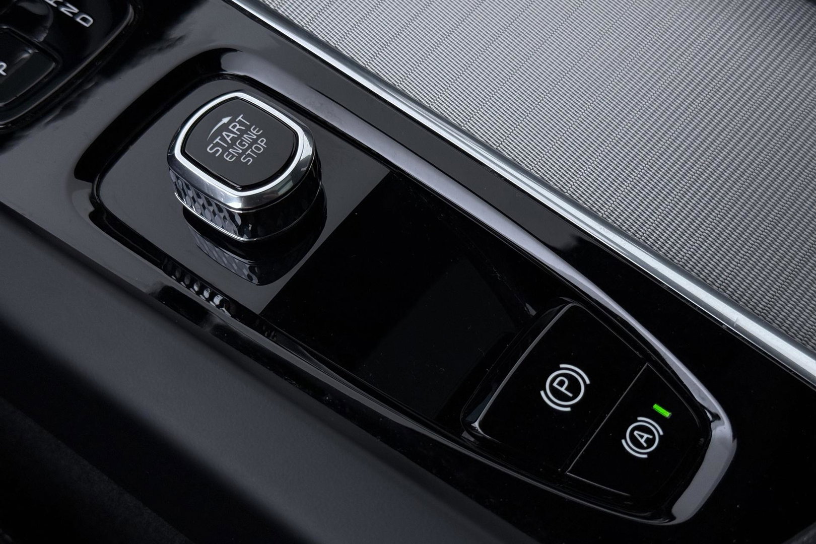 Volvo XC60 T8 Plug-in-hybrid Polestar Engineered | ACC | Bowers&Wilkins | 22 Inch | Trekhaak | Head-Up | Panoramadak