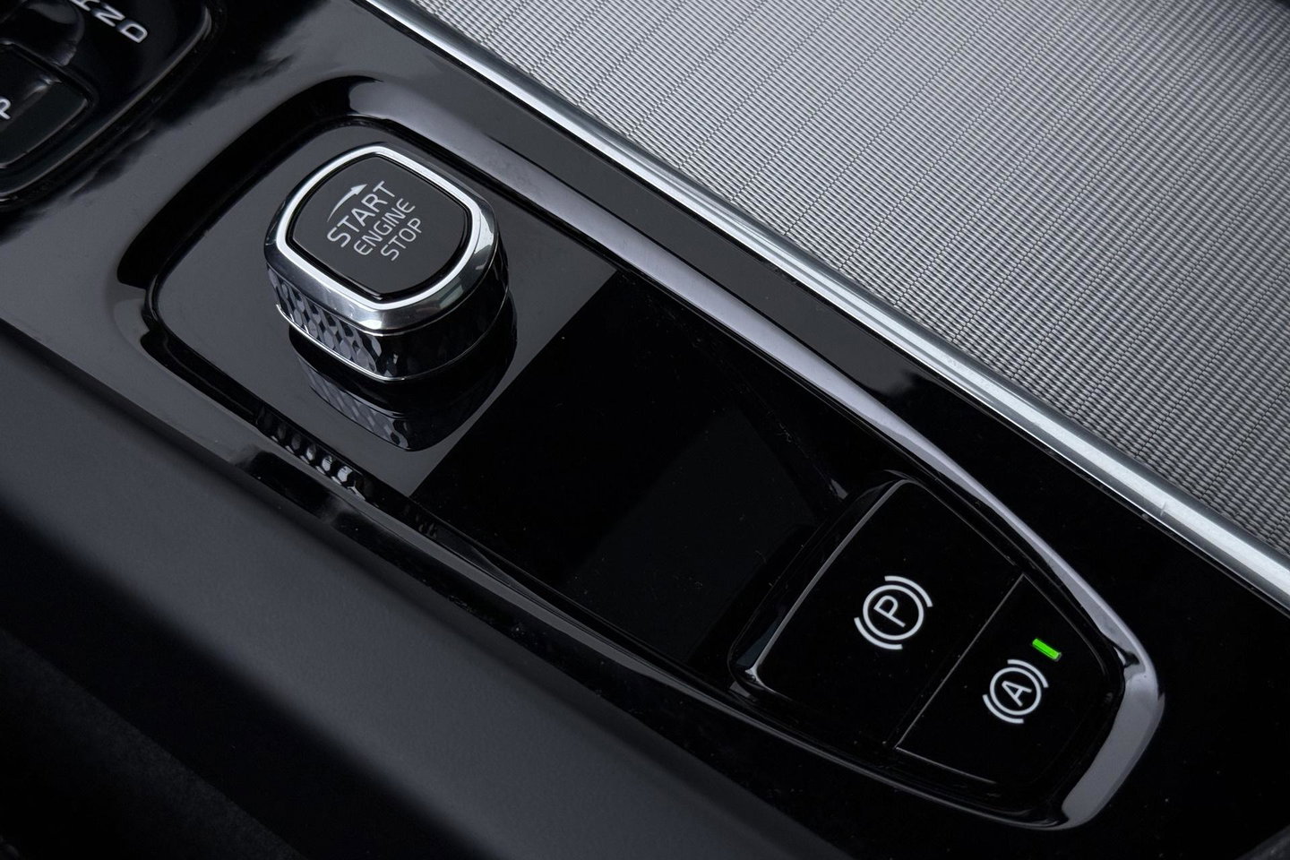 Volvo XC60 T8 Plug-in-hybrid Polestar Engineered | ACC | Bowers&Wilkins | 22 Inch | Trekhaak | Head-Up | Panoramadak