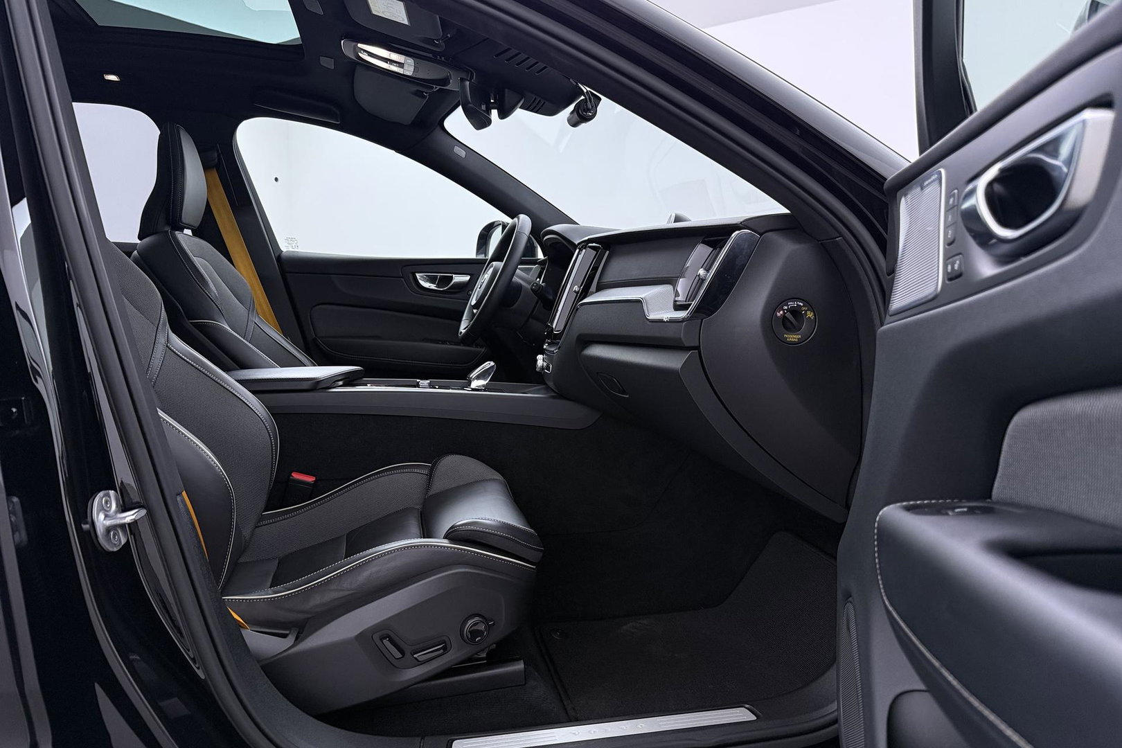Volvo XC60 T8 Plug-in-hybrid Polestar Engineered | ACC | Bowers&Wilkins | 22 Inch | Trekhaak | Head-Up | Panoramadak