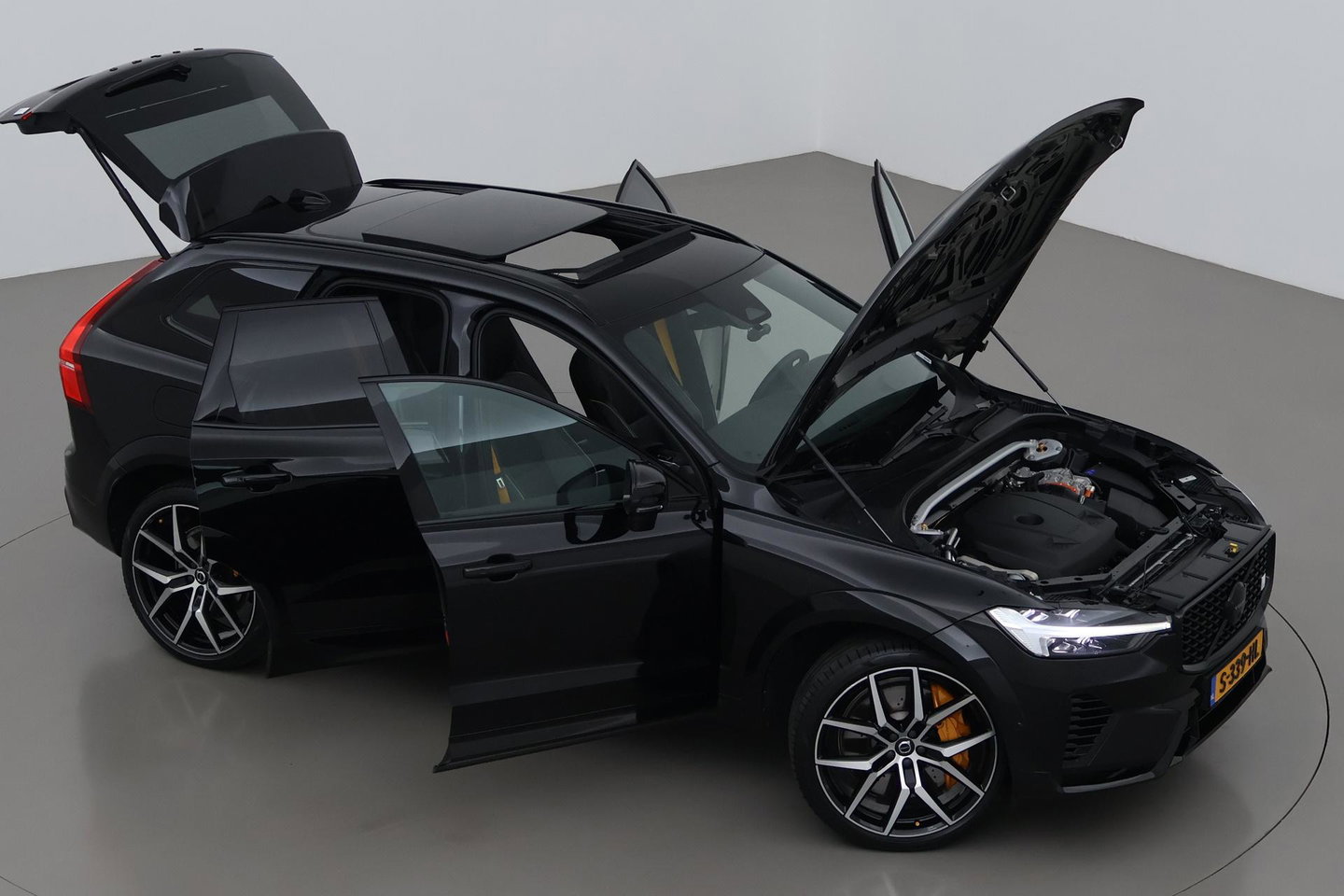 Volvo XC60 T8 Plug-in-hybrid Polestar Engineered | ACC | Bowers&Wilkins | 22 Inch | Trekhaak | Head-Up | Panoramadak