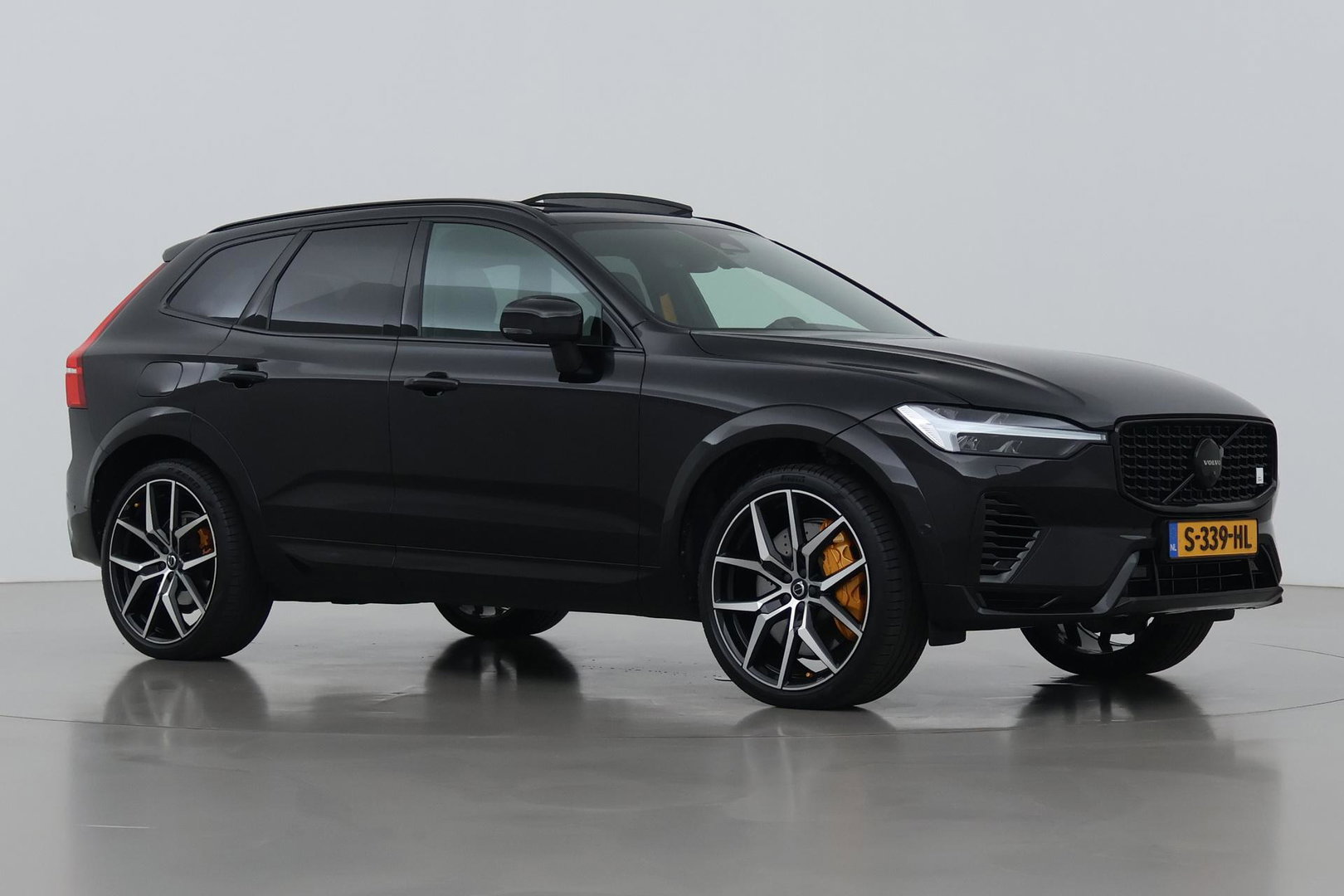 Volvo XC60 T8 Plug-in-hybrid Polestar Engineered | ACC | Bowers&Wilkins | 22 Inch | Trekhaak | Head-Up | Panoramadak