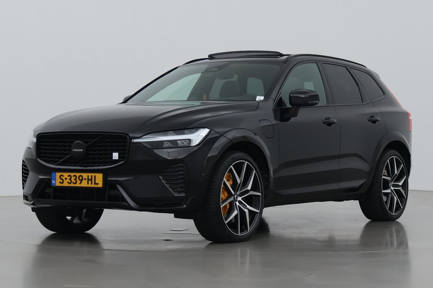 Volvo XC60 T8 Plug-in-hybrid Polestar Engineered | ACC | Bowers&Wilkins | 22 Inch | Trekhaak | Head-Up | Panoramadak