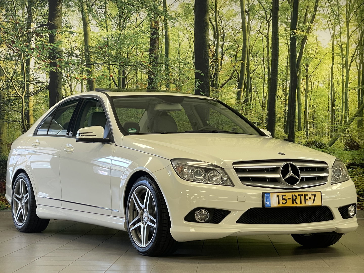 Mercedes-Benz C-Klasse 300 Avantgarde | Airconditioning | Panoramadak | Cruise control | Elektrische ramen | Navigatie | Reservewiel |
