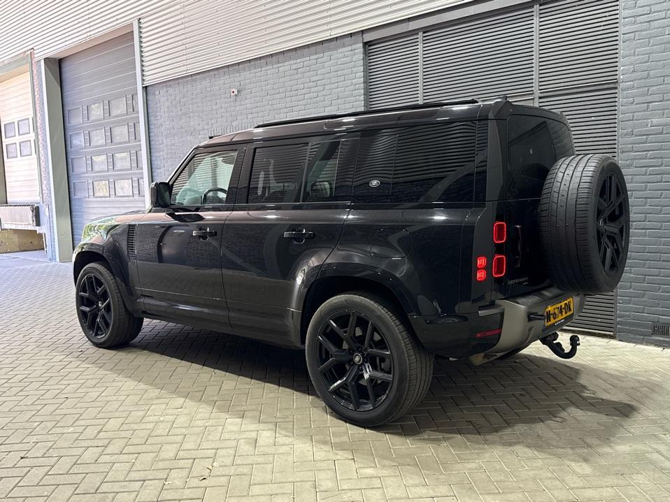 Land Rover Defender 110 2.0 P400e 110 HSE | Luchtvering | Trekhaak | Meridian | Koelbox | 22 Inch Urban | 360° Camera