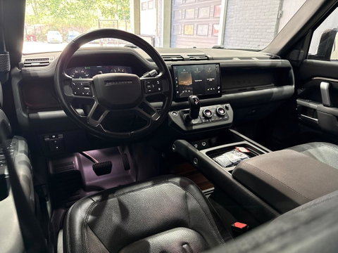Land Rover Defender 110 2.0 P400e 110 HSE | Luchtvering | Trekhaak | Meridian | Koelbox | 22 Inch Urban | 360° Camera