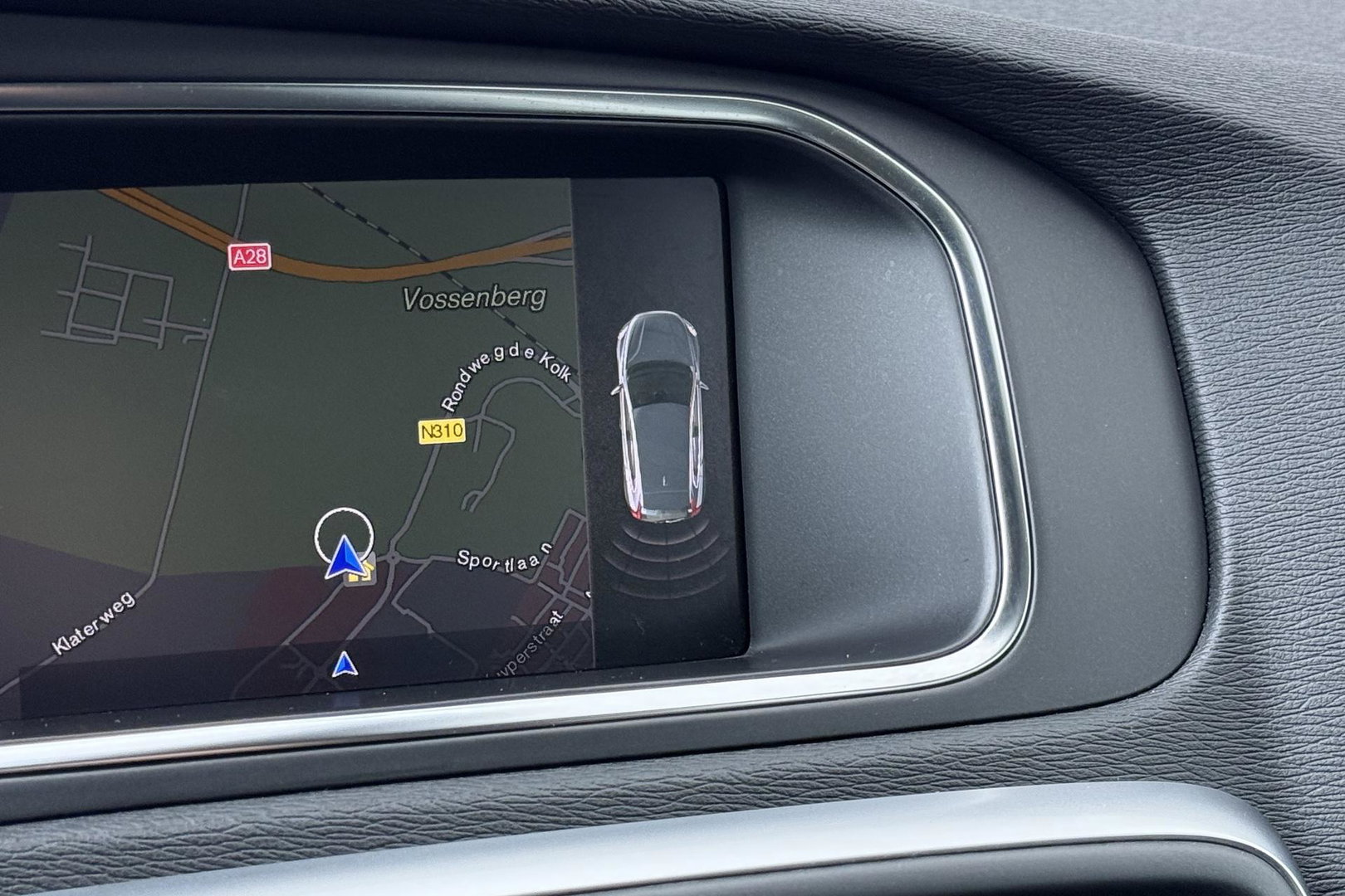 Volvo V40 2.0 T3 Nordic+ | Standkachel | LED | Stoelverwarming | Verwarmde Voorruit | Parkeersensoren